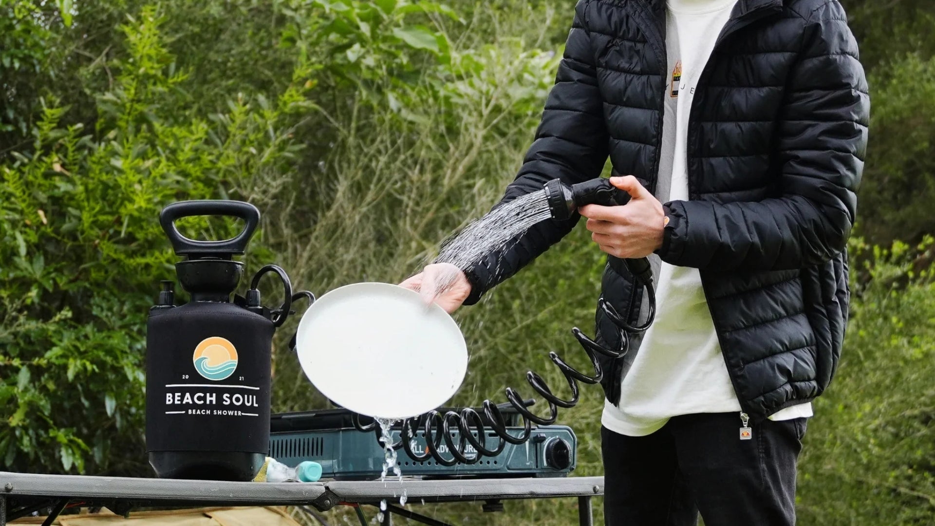 How to Wash Dishes While Camping Without Wasting Water